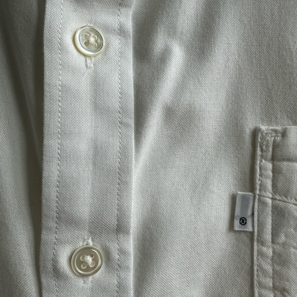 Men’s Levi’s white button down shirt - Medium - Picture 7 of 9